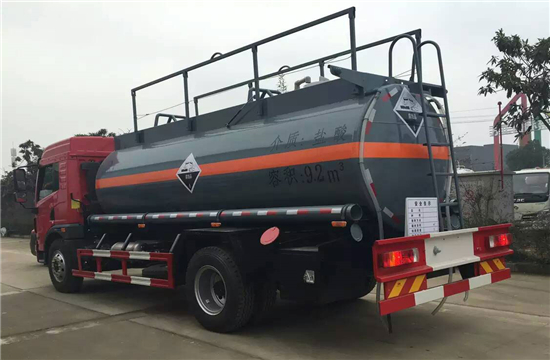解放龙V腐蚀性物品罐式运输车