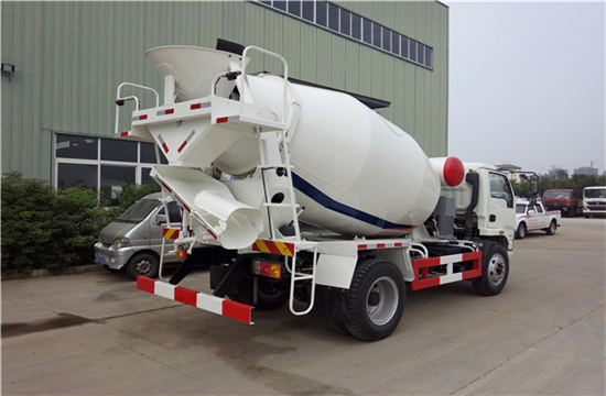 跃进5方混凝土搅拌运输车