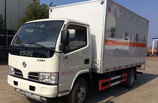 东风轻型气瓶厢式运输车