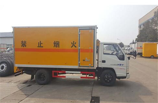 江铃新顺达爆破器材运输车