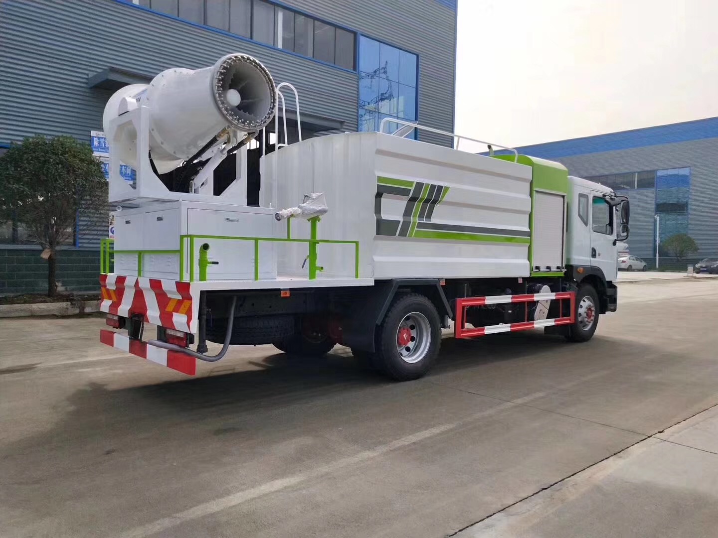 东风D9多功能抑尘车