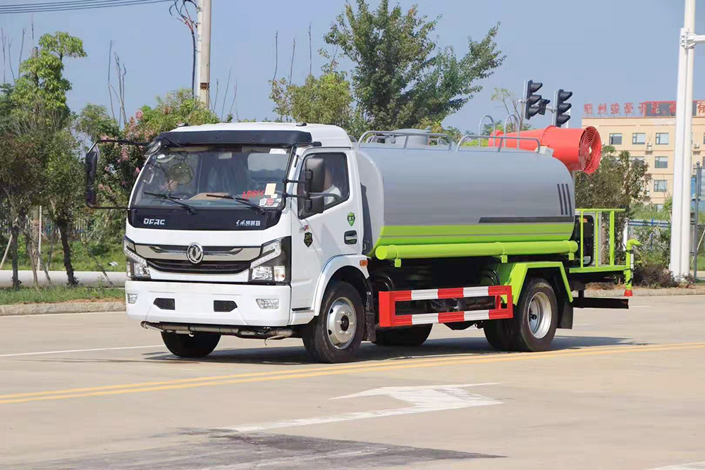 东风凯普特多功能抑尘车