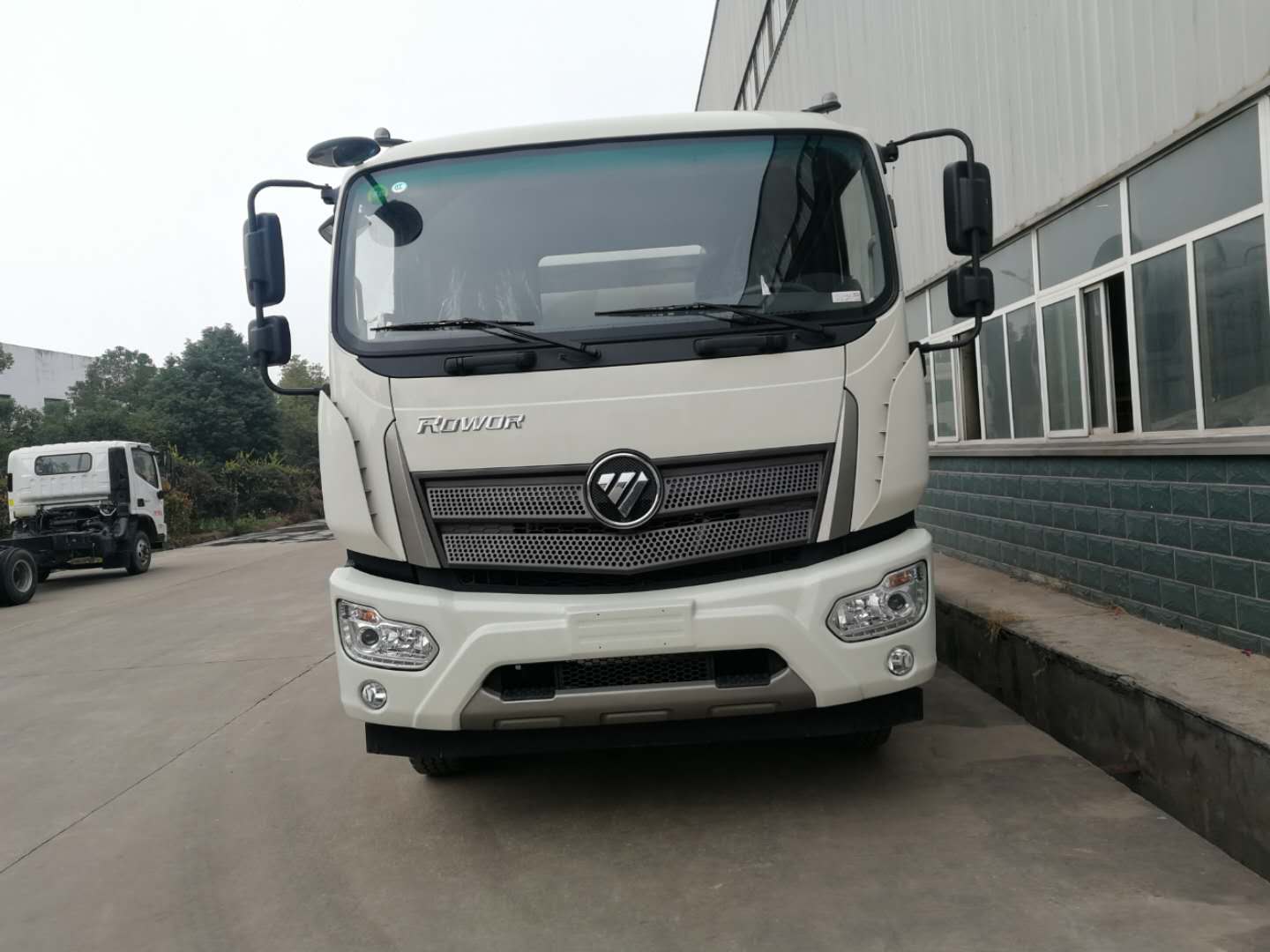 福田瑞沃多功能抑尘车