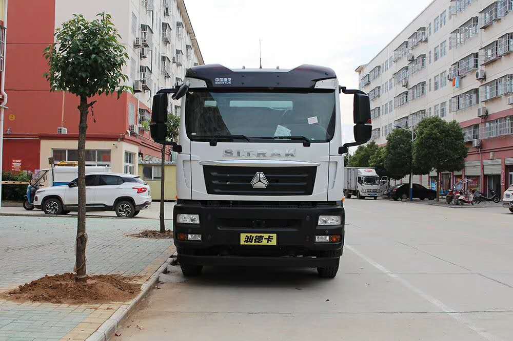 重汽多功能抑尘车