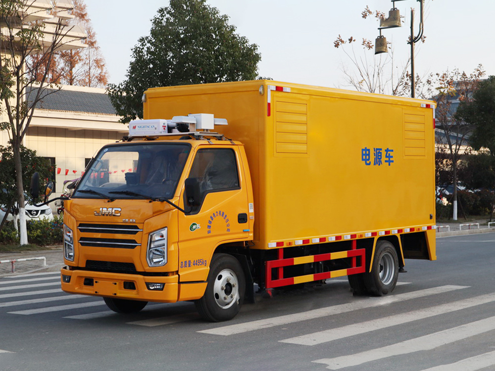 江铃30-50KW电源车