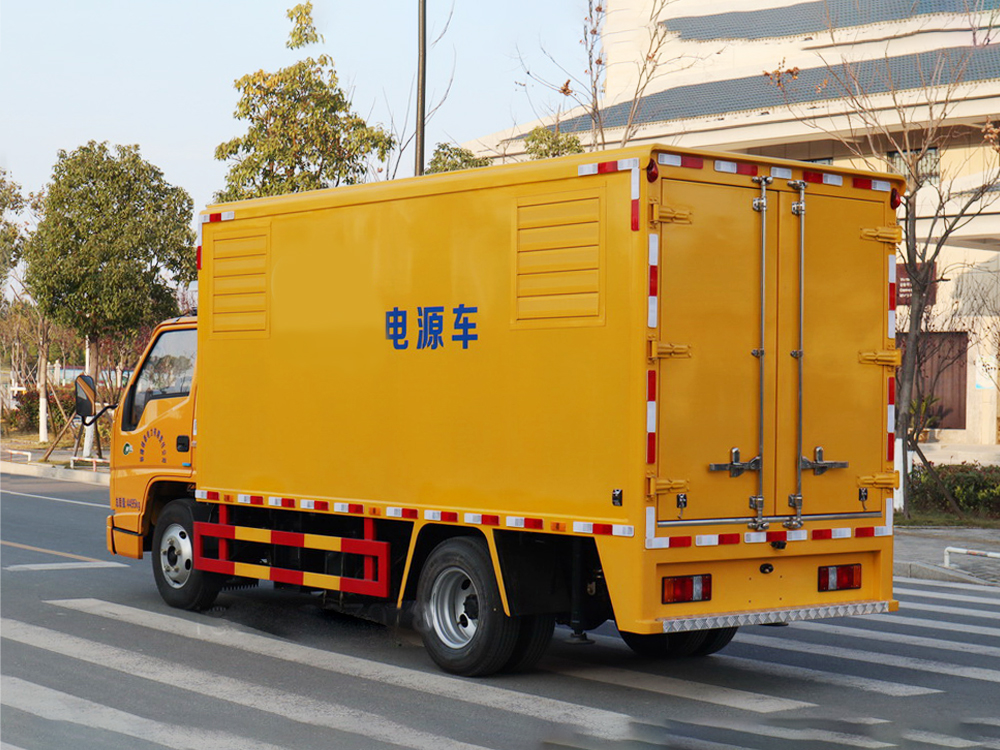 江铃30-50KW电源车
