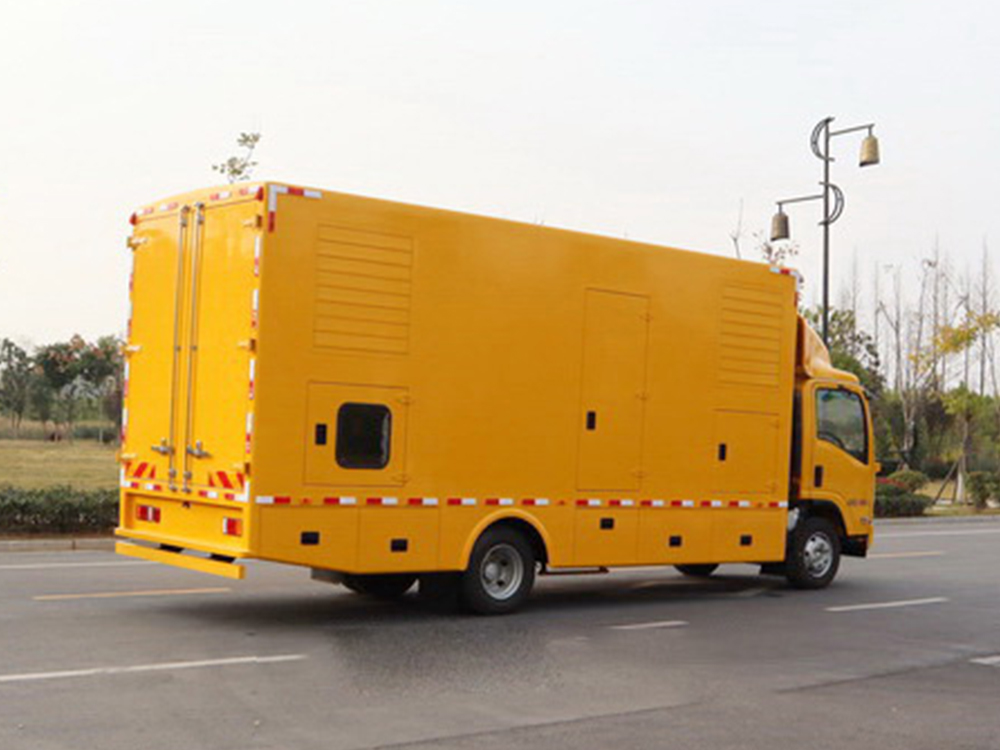 五十铃150KW应急电源车