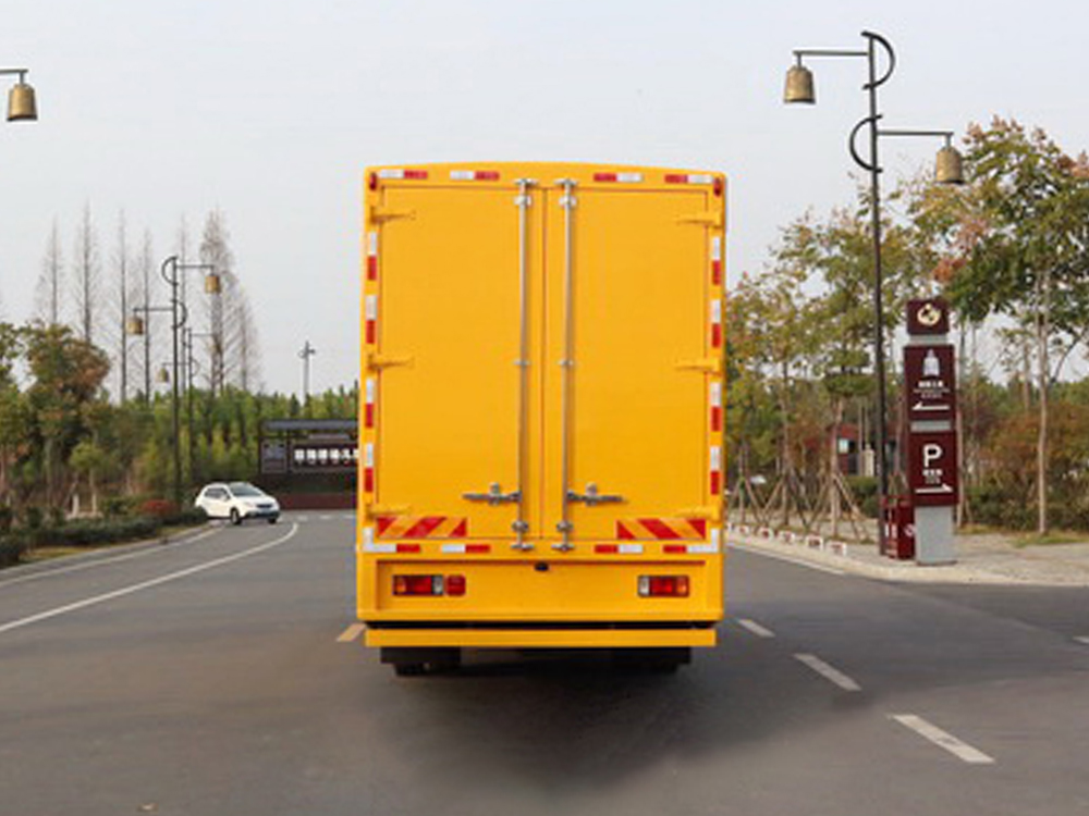 五十铃150KW应急电源车