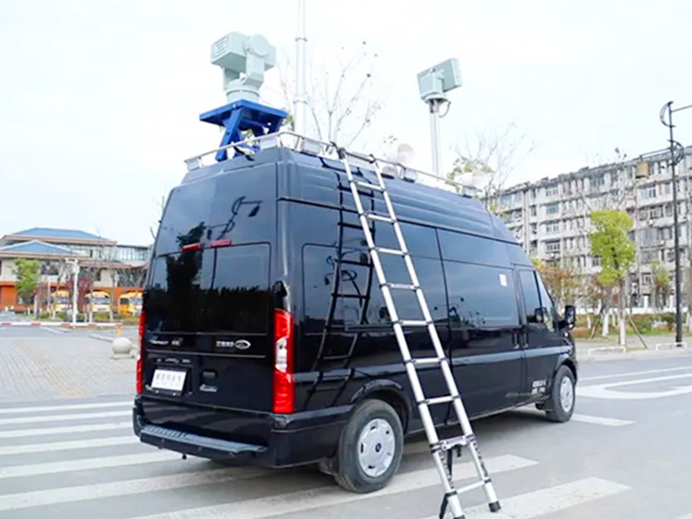 福特新时代5G智能指挥车
