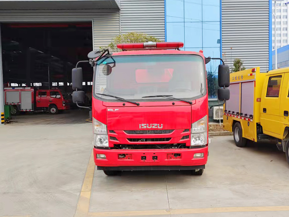 五十铃消防洒水车