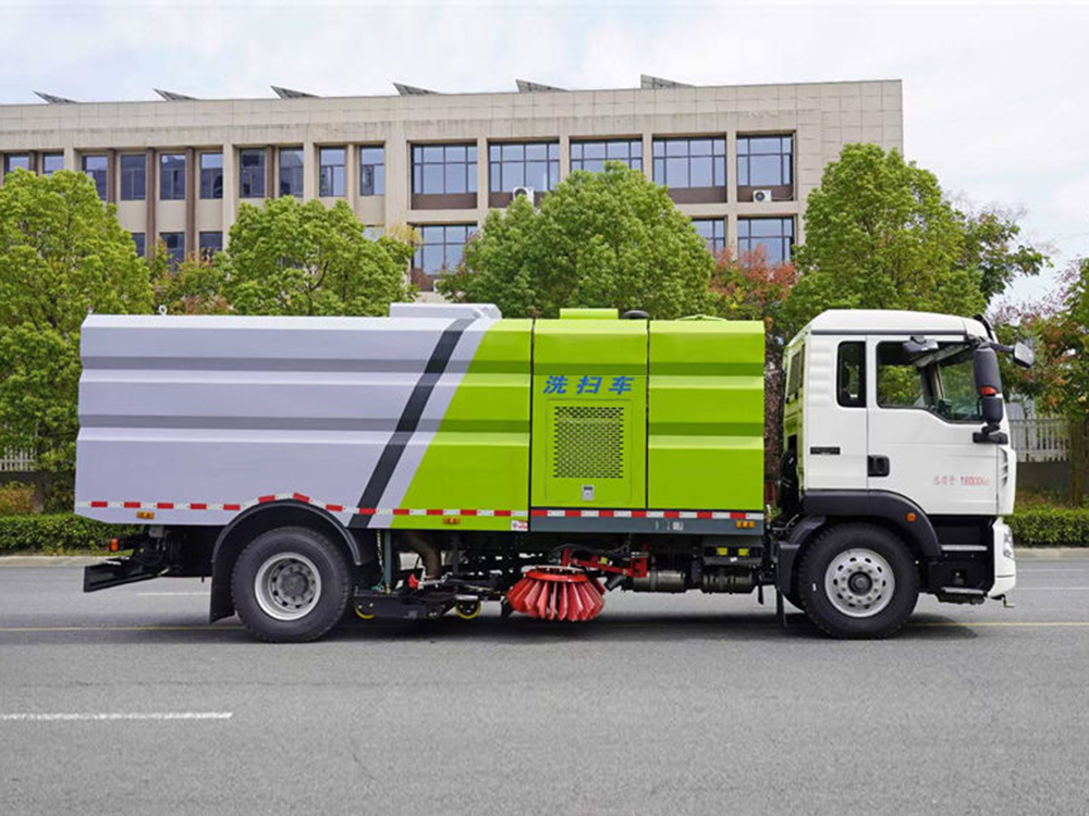 重汽豪沃洗扫车