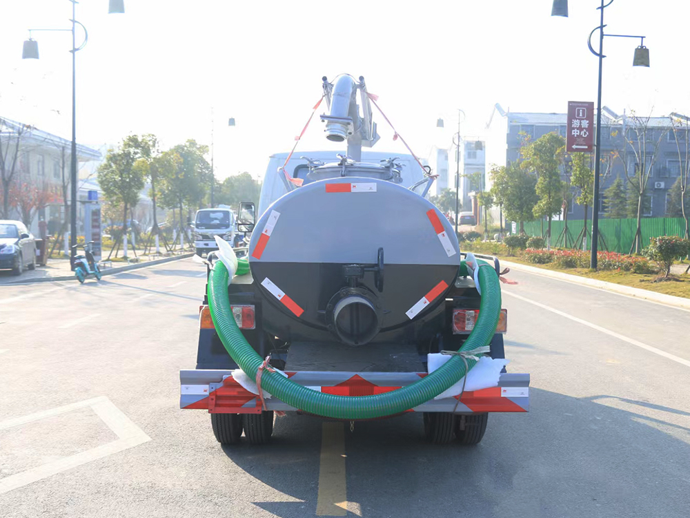 凯马2方吸粪车
